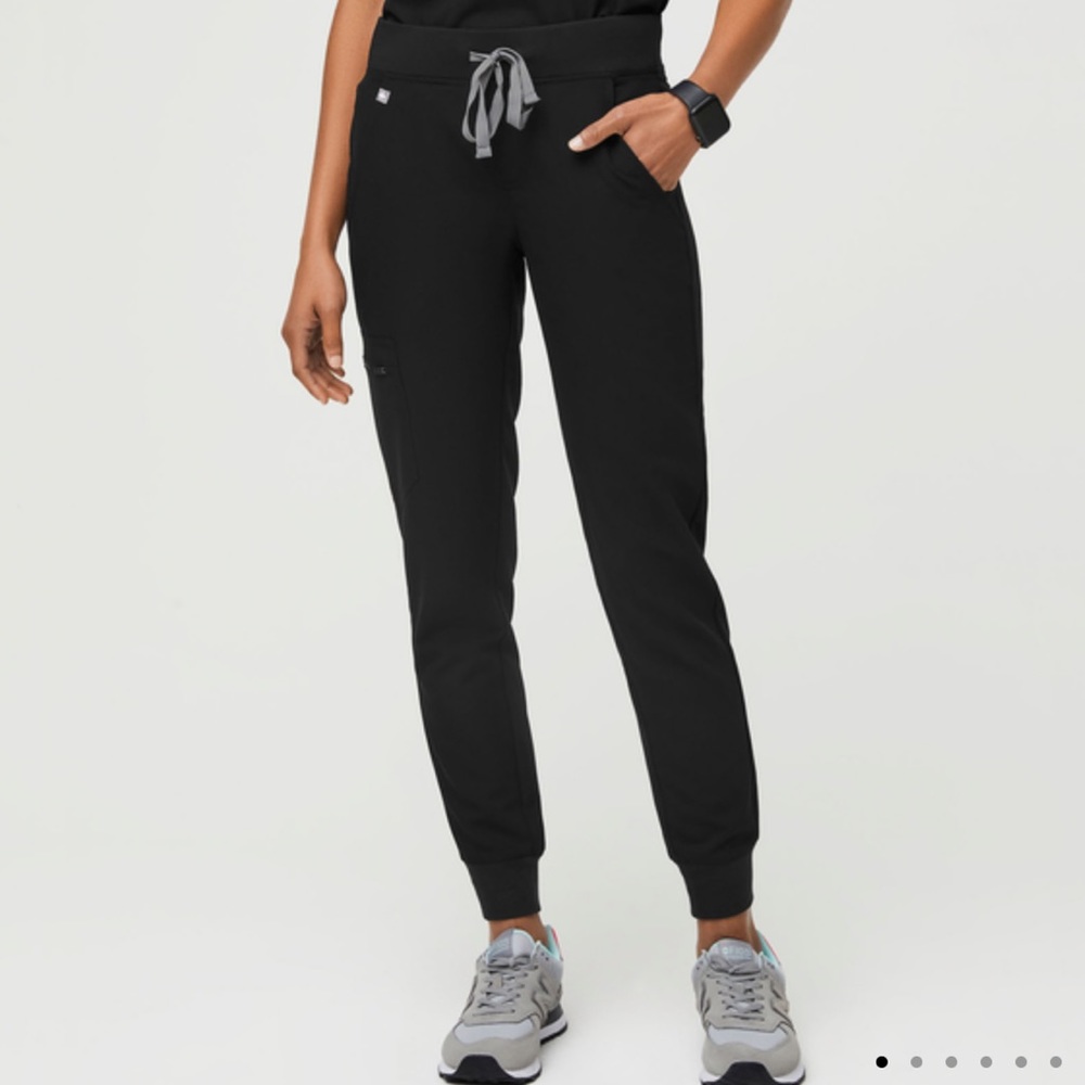 FIGS Zamora jogger